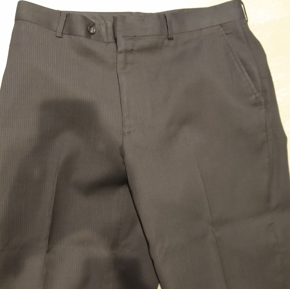 Men's Suit - Picture 4 of 4